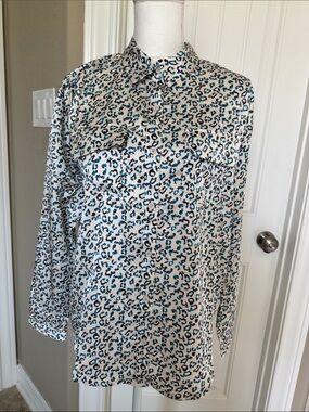 NWT Fate Blue Leopard Print Long-Sleeve Button-Up Shirt SZ Sm p2p 22” L 26”